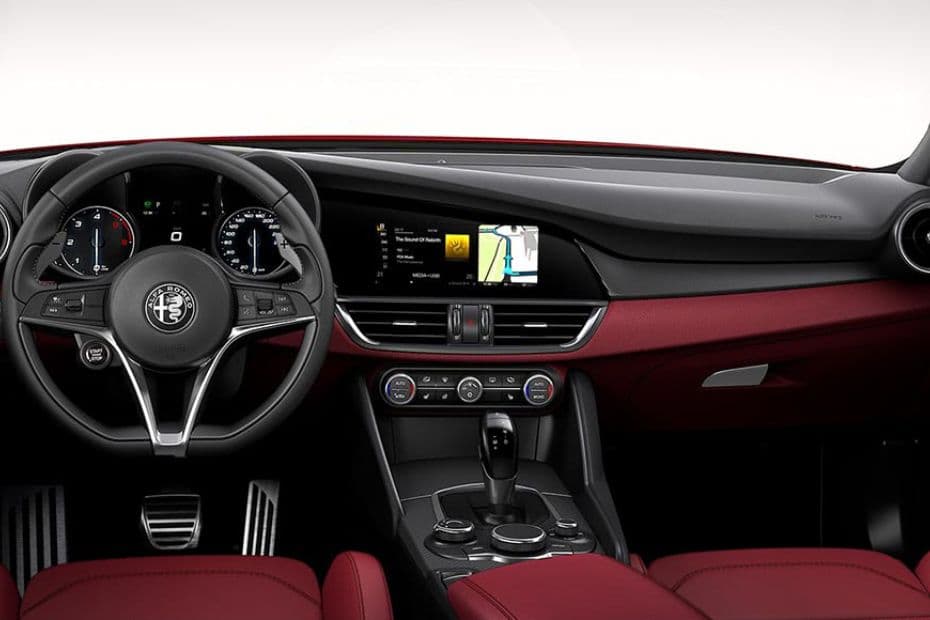 Alfa Romeo Giulia Dashboard