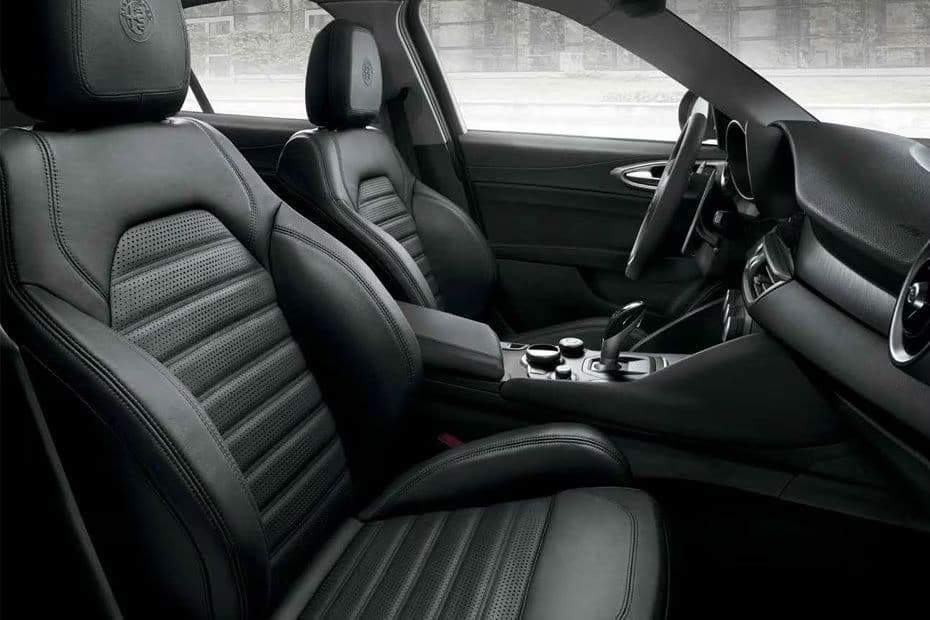 Alfa Romeo Giulia Seat Side View