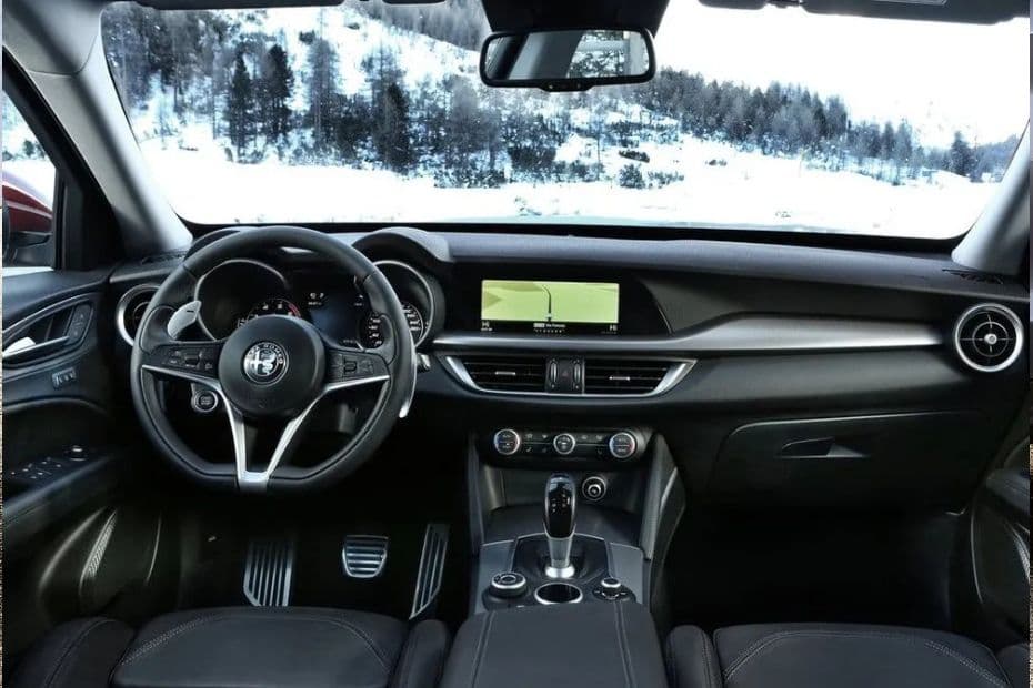 Alfa Romeo Stelvio Dashboard