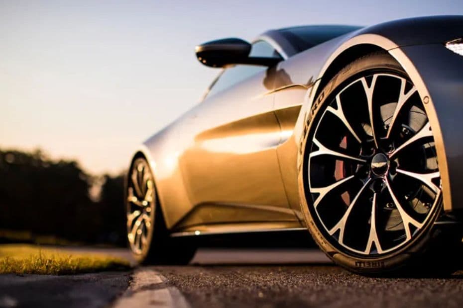 Aston Martin Vantage Wheel Side 