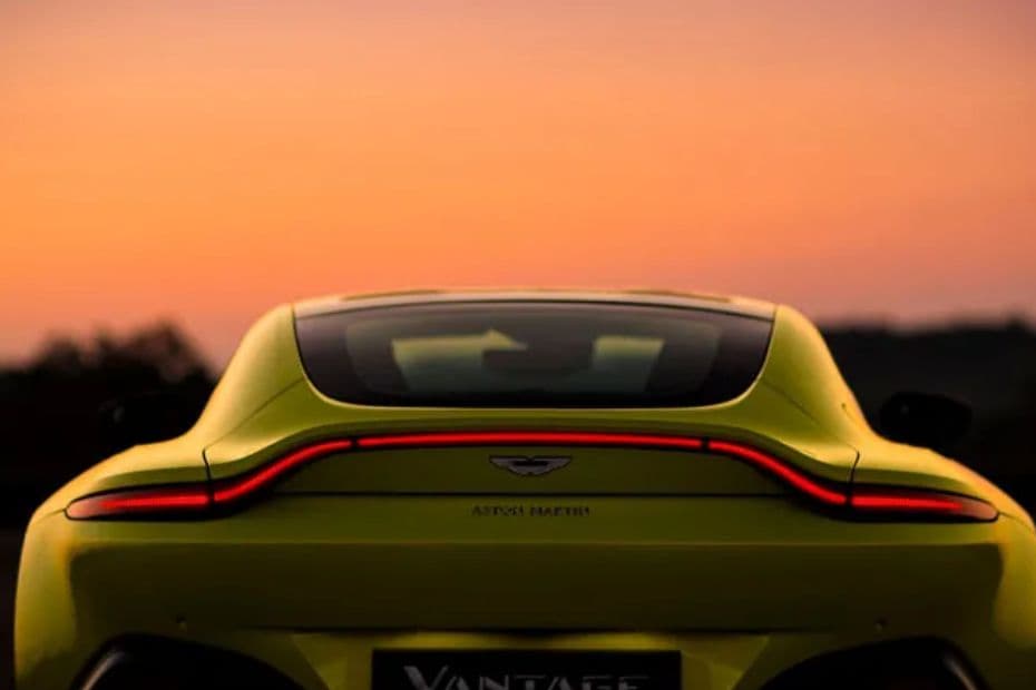 Aston Martin Vantage Taillight