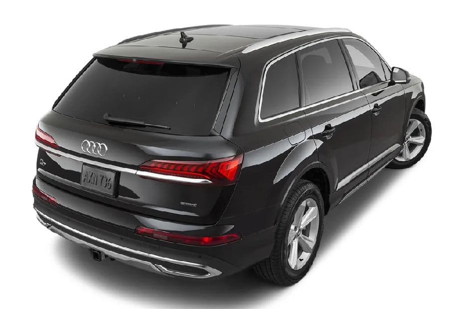 Audi Q7 Right Side View
