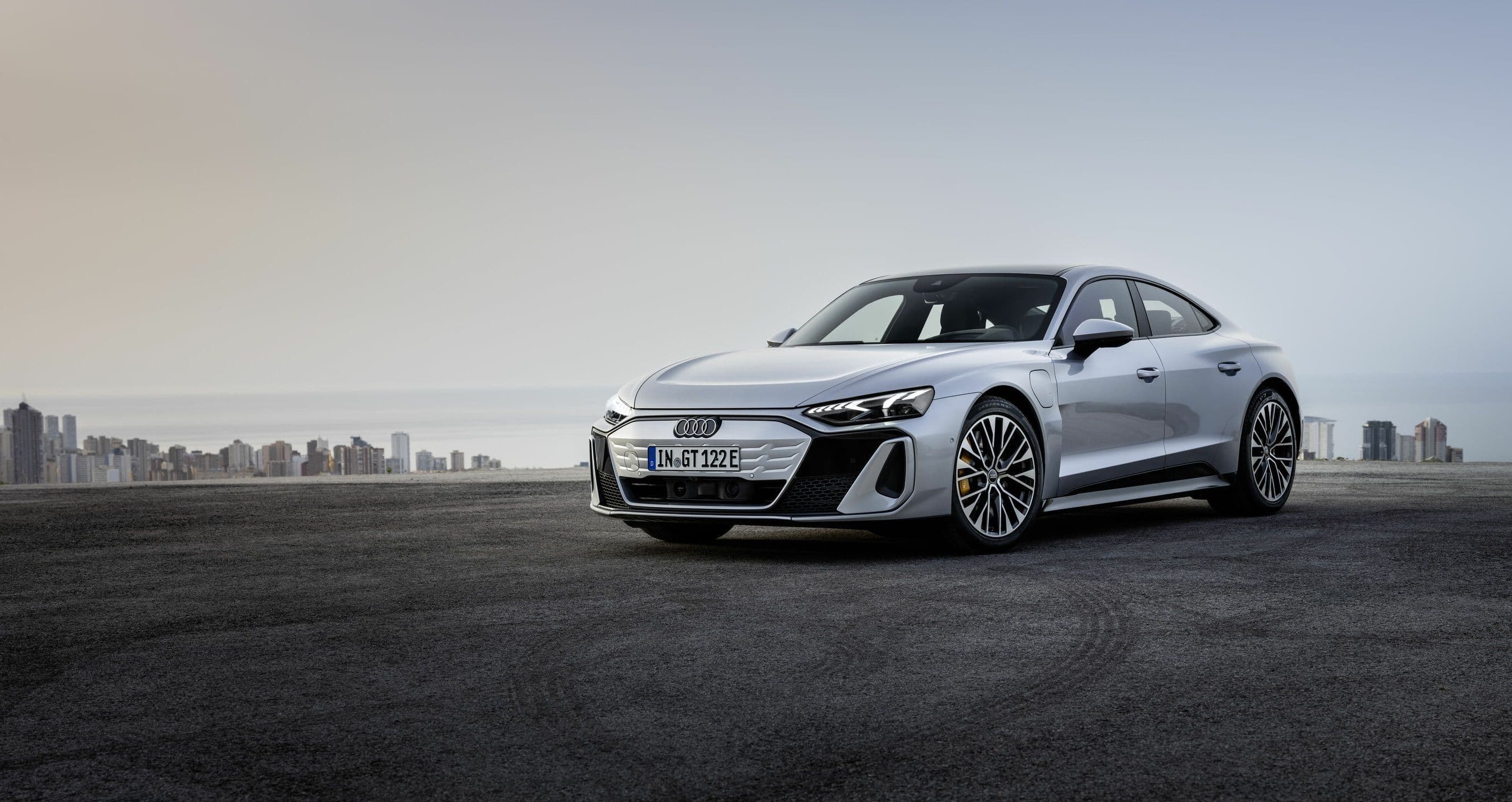 Audi e-tron GT Sedan Review [2025]: Specs, Range & Price UAE 