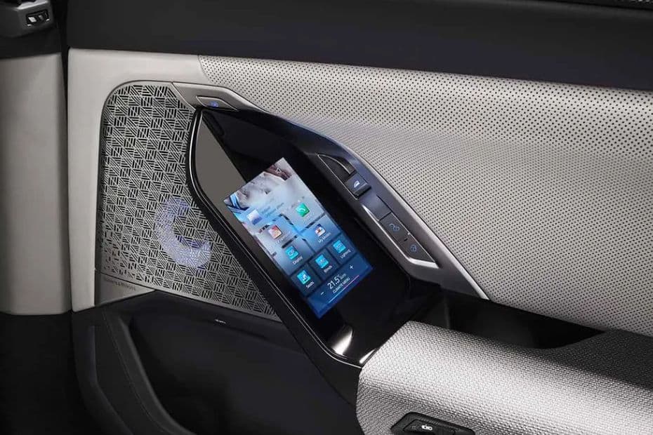  BMW 7 Series Door Handle Display