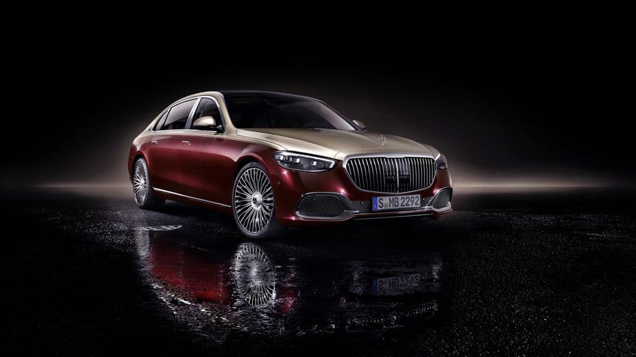 5 Best Luxury SUVs in the UAE [2025]