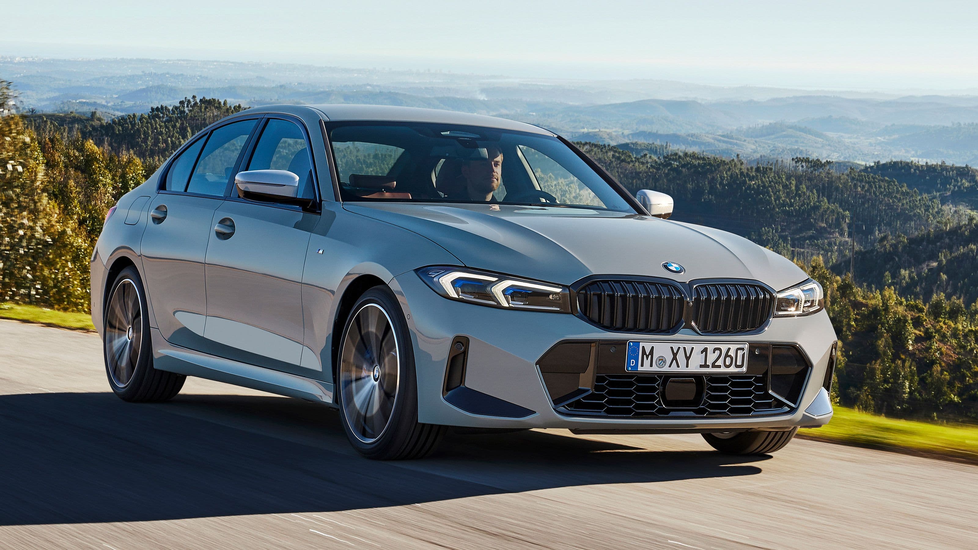 10 Best Sedan Cars in UAE [2023]
