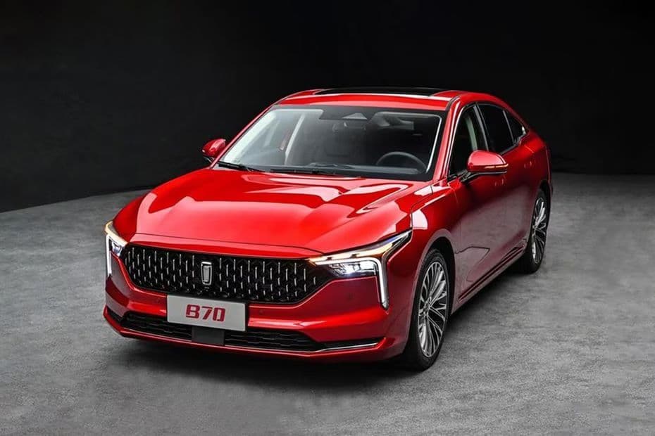 Bestune B70 Front Side view 