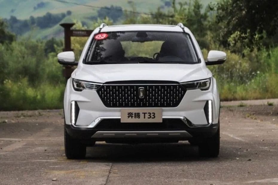 Bestune T33 Front Side view