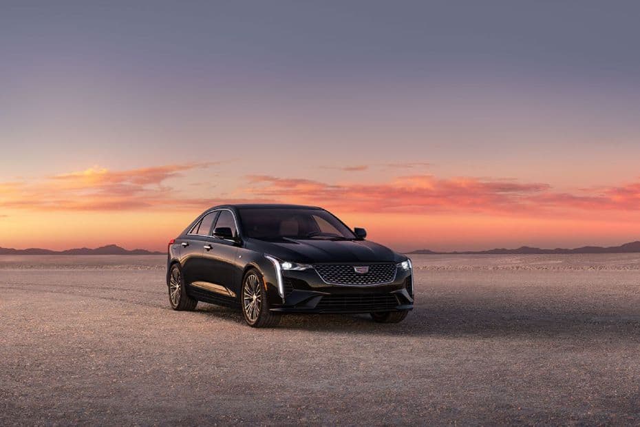 Cadillac CT4 Right Side view