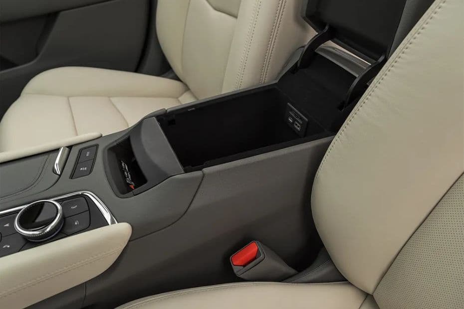 Cadillac XT5 Storage
