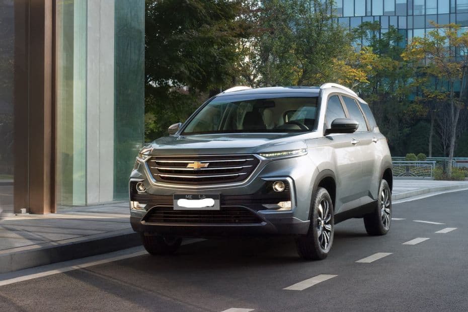 Chevrolet Captiva Left Side View