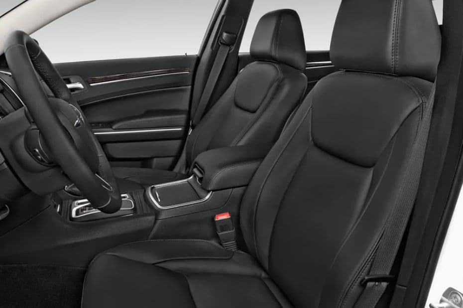 Chrysler 300 Front Seat View