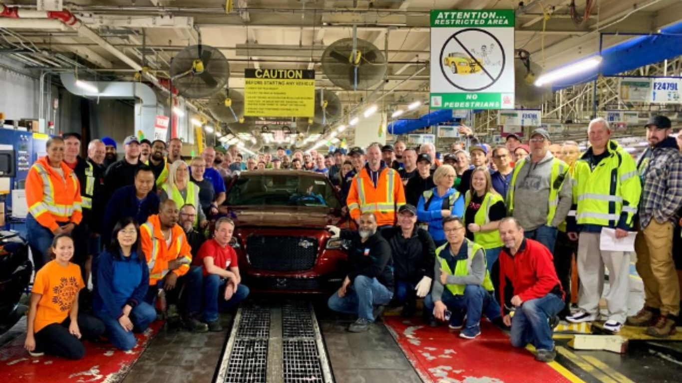 The Chrysler 300 Officially Ends Production In Style: The Grand Finale