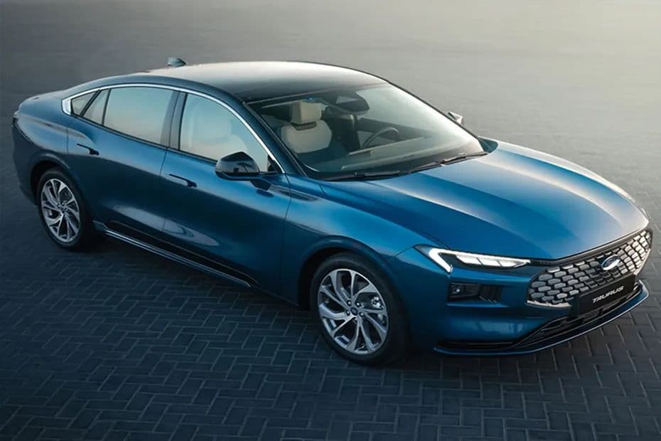 Ford Taurus Right Side View