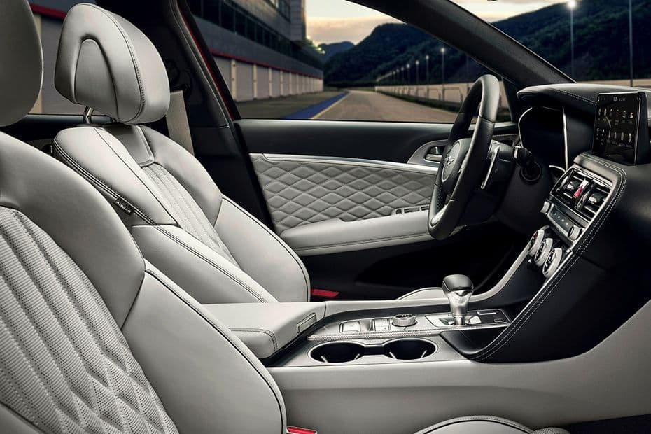 Genesis G70 Seat Side View