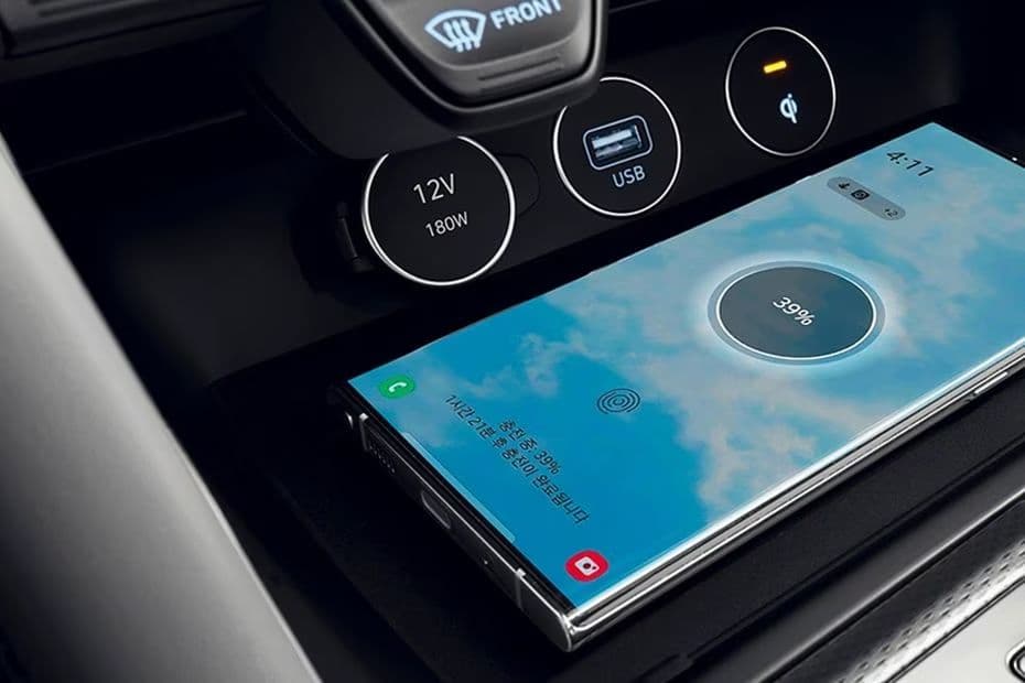 Genesis G70 Wireless Charging
