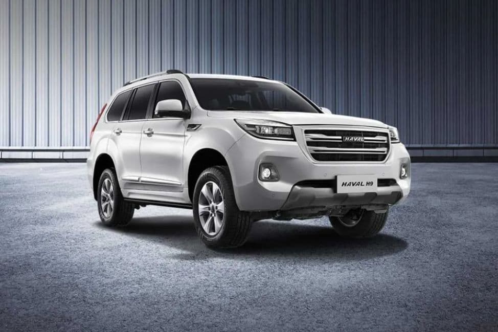 Haval H9 Right Side Front View
