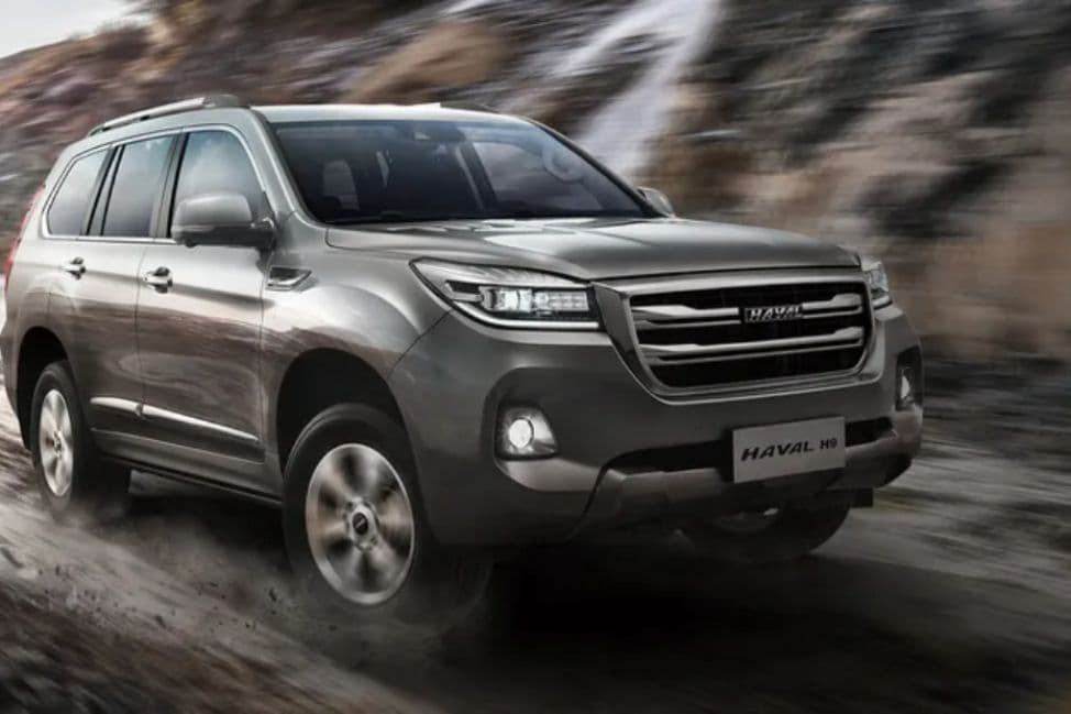 Haval H9 Right Side Front View