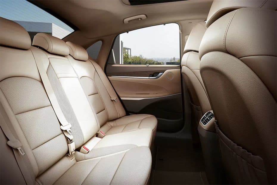 Hyundai Azera Rear Seat