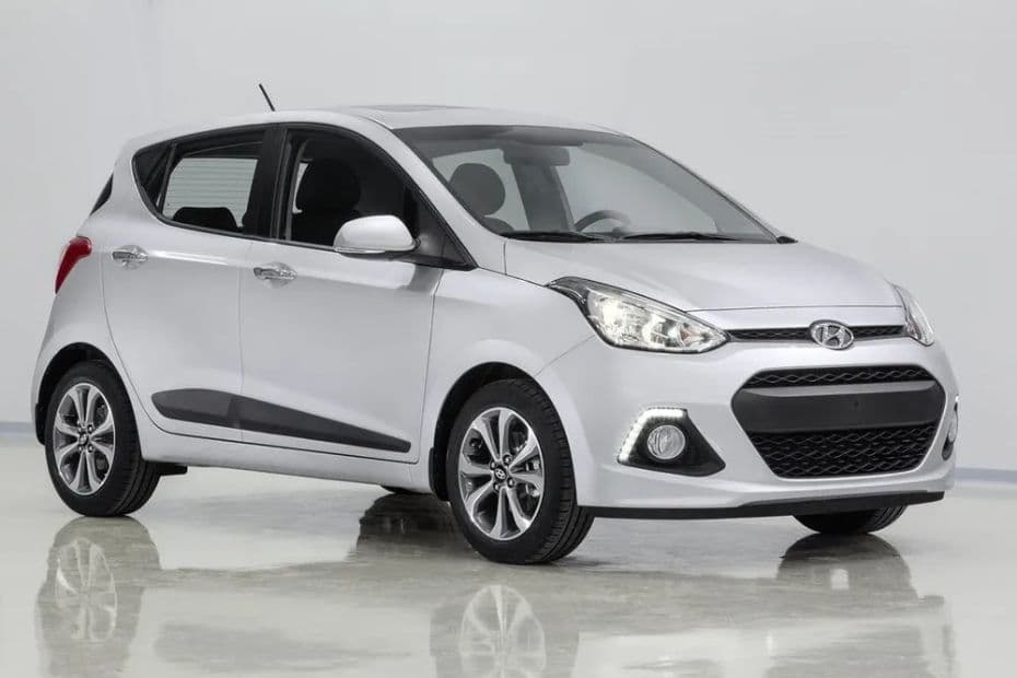 Hyundai Grand i10 Right Side Front View