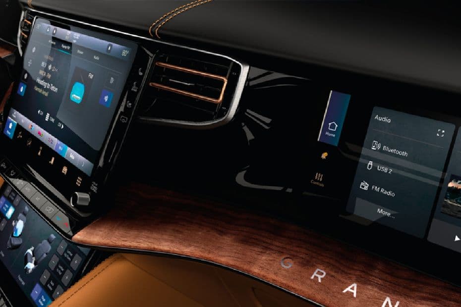 Jeep Grand Wagoneer Display