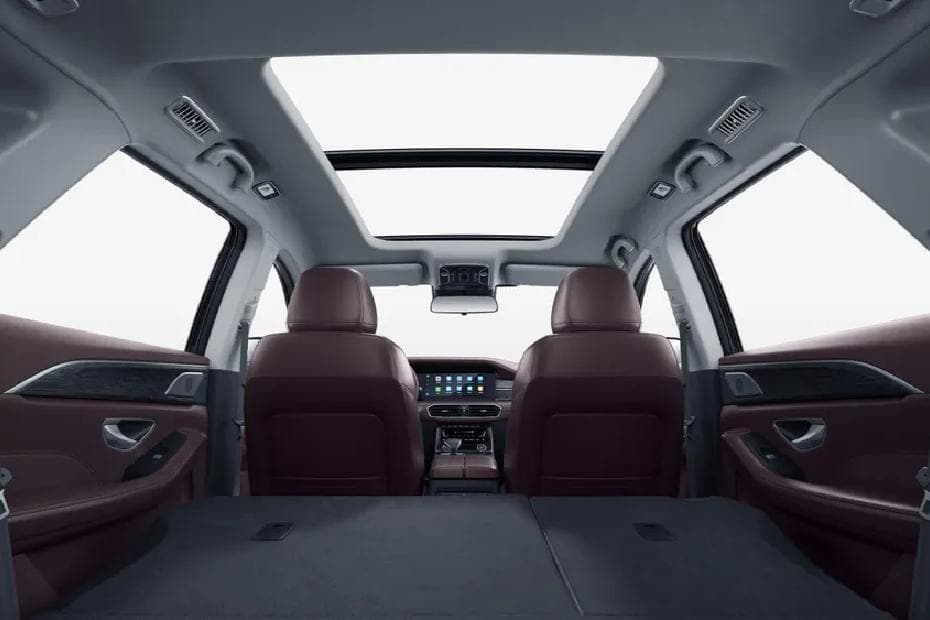 Jetour X90 Plus Rear View