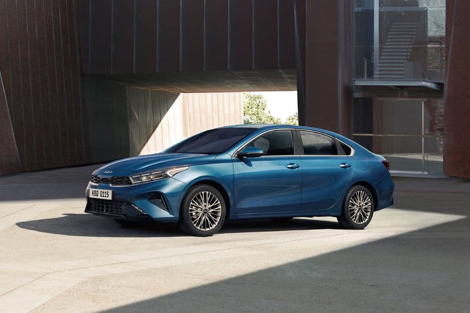 Kia Cerato Left Side View