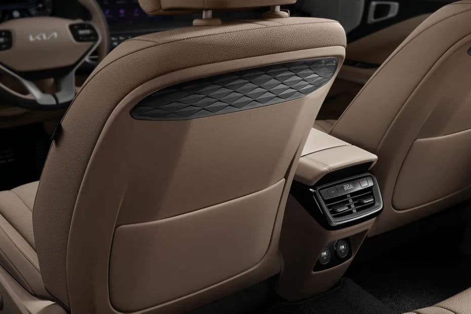Kia K8 Interior Image
