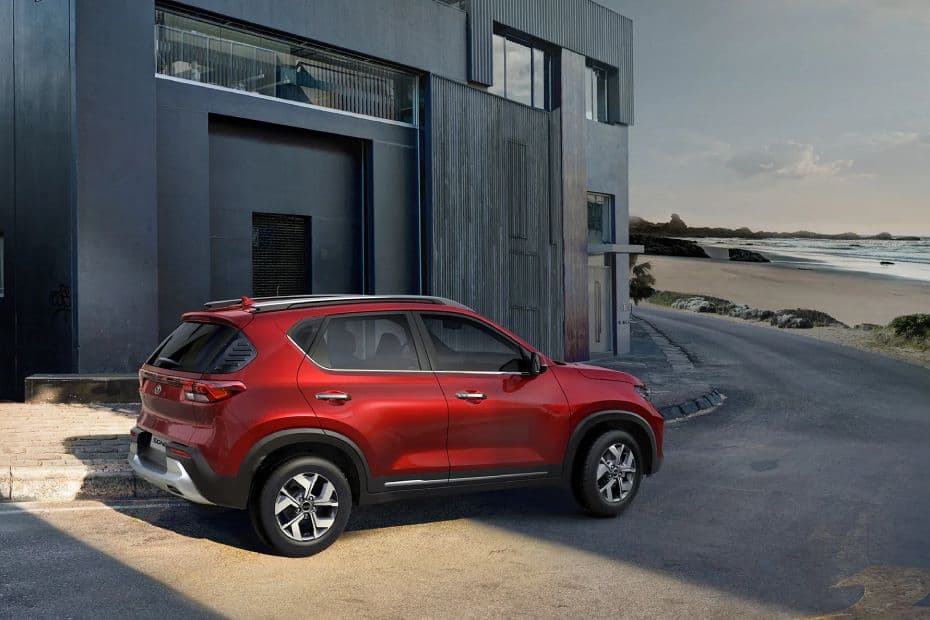 Kia Sonet Right Side View