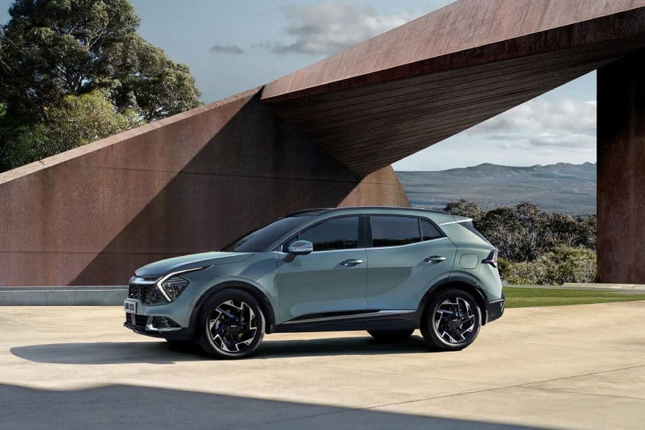 Kia Sportage Left Side View