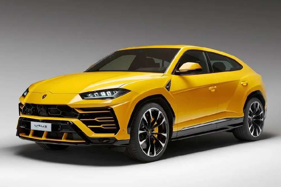 Lamborghini Urus Left Side Front View