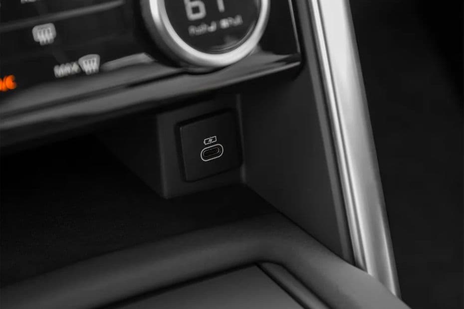 Land Rover Discovery  USB Port