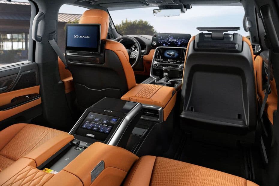 Lexus LX Convenient Rear Console 