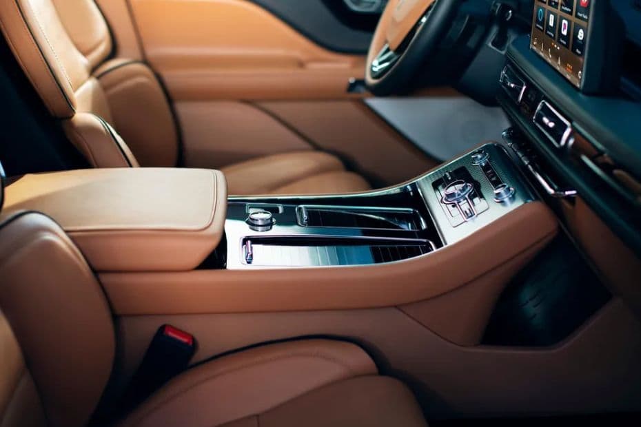 Lincoln Aviator Central Console