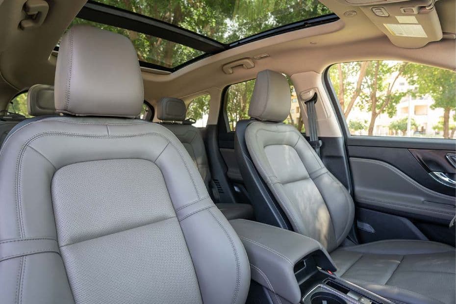 Lincoln Crosair Front Seat