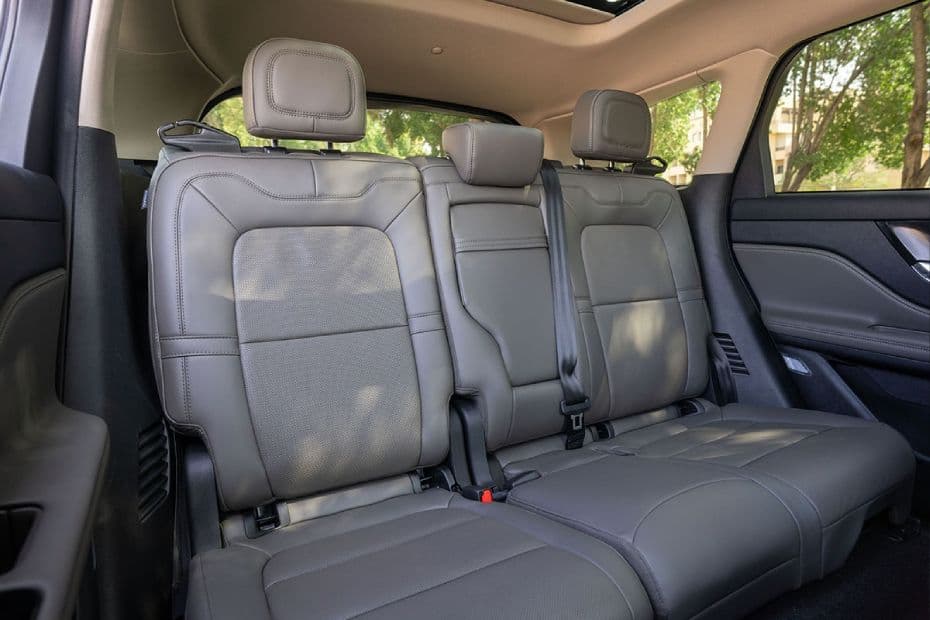 Lincoln Crosair Rear Seat