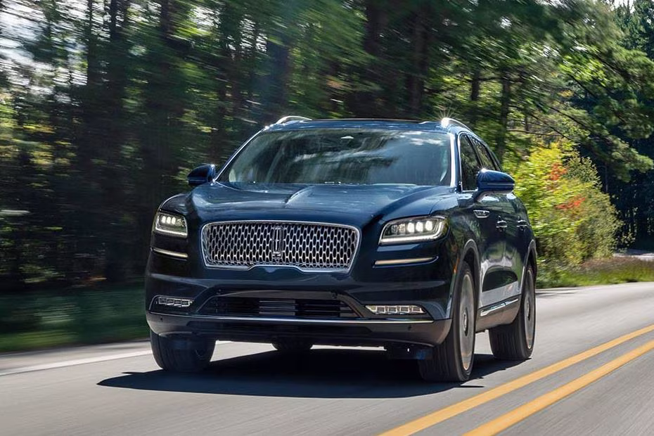 Lincoln Nautilus Front View