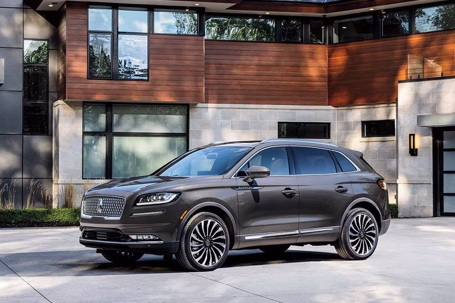 Lincoln Nautilus Left Side View