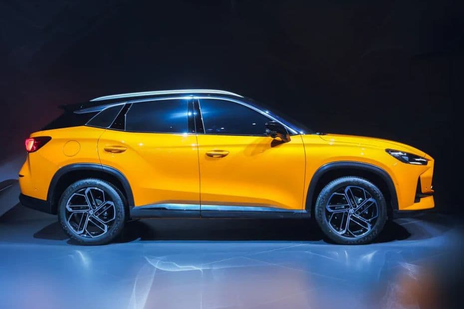 MG One Right Side View