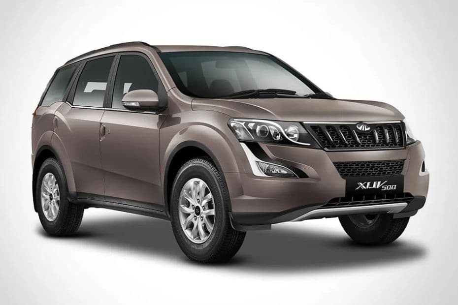 Mahindra XUV500 Right Side View