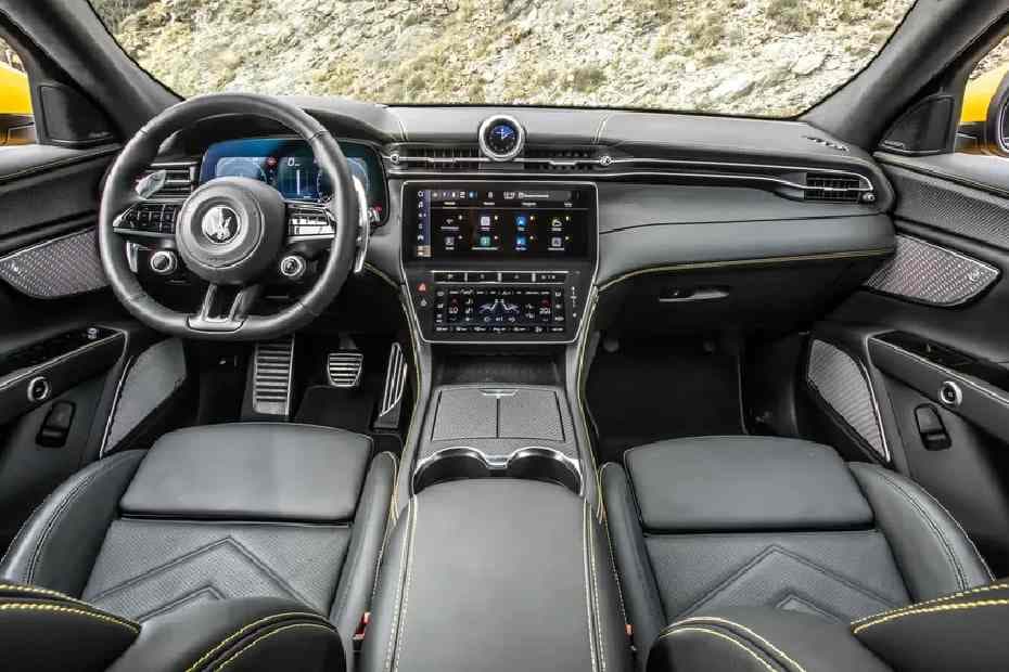 Maserati Grecale Dashboard