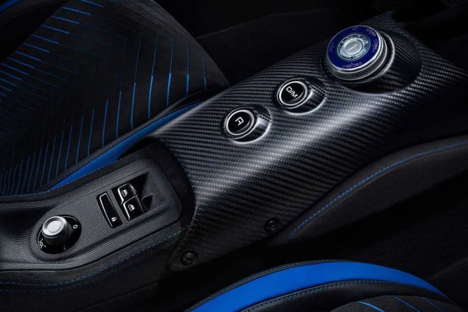 Maserati MC20 Central Console