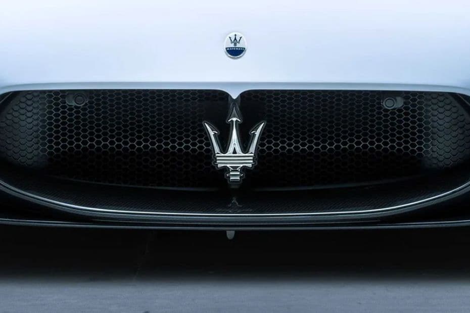 Maserati MC20 Grille