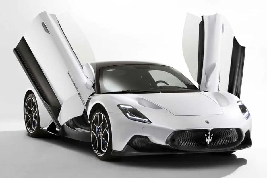 Maserati MC20 Right Side View