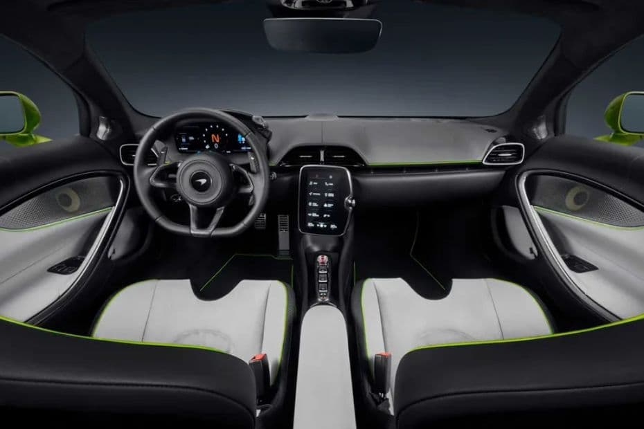 McLaren Artura Dashboard