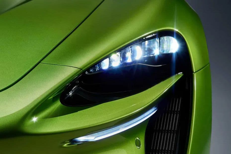 McLaren Artura Head Light