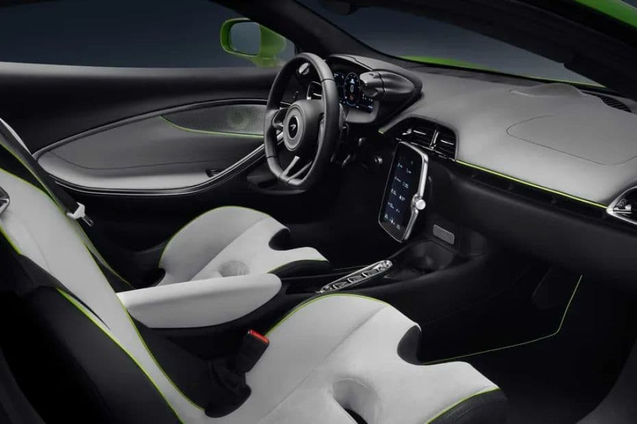 McLaren Artura Interior Image 