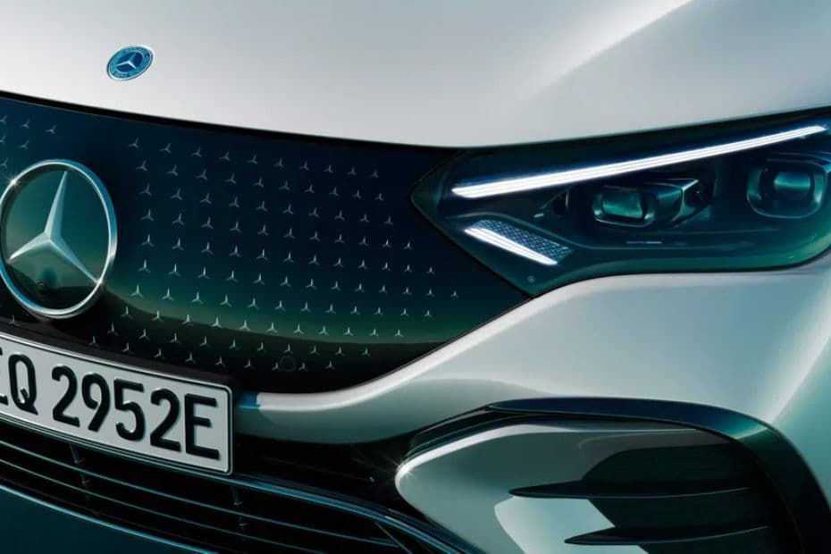 Mercedes-Benz EQE Headlight