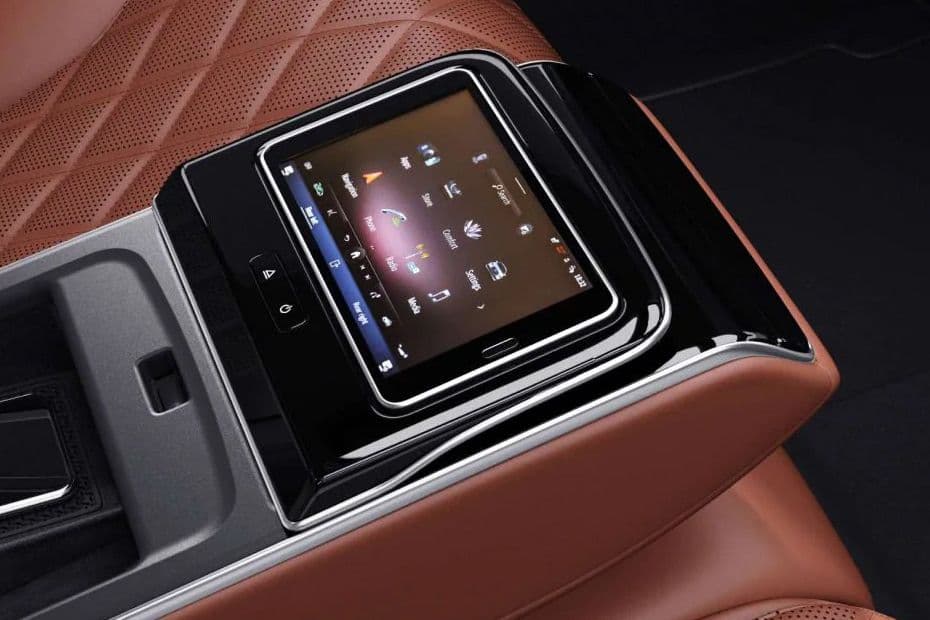 Mercedes-Benz S-Class Display 