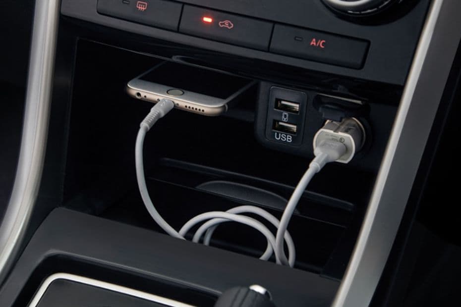 Mitsubishi Xpander Charging Port